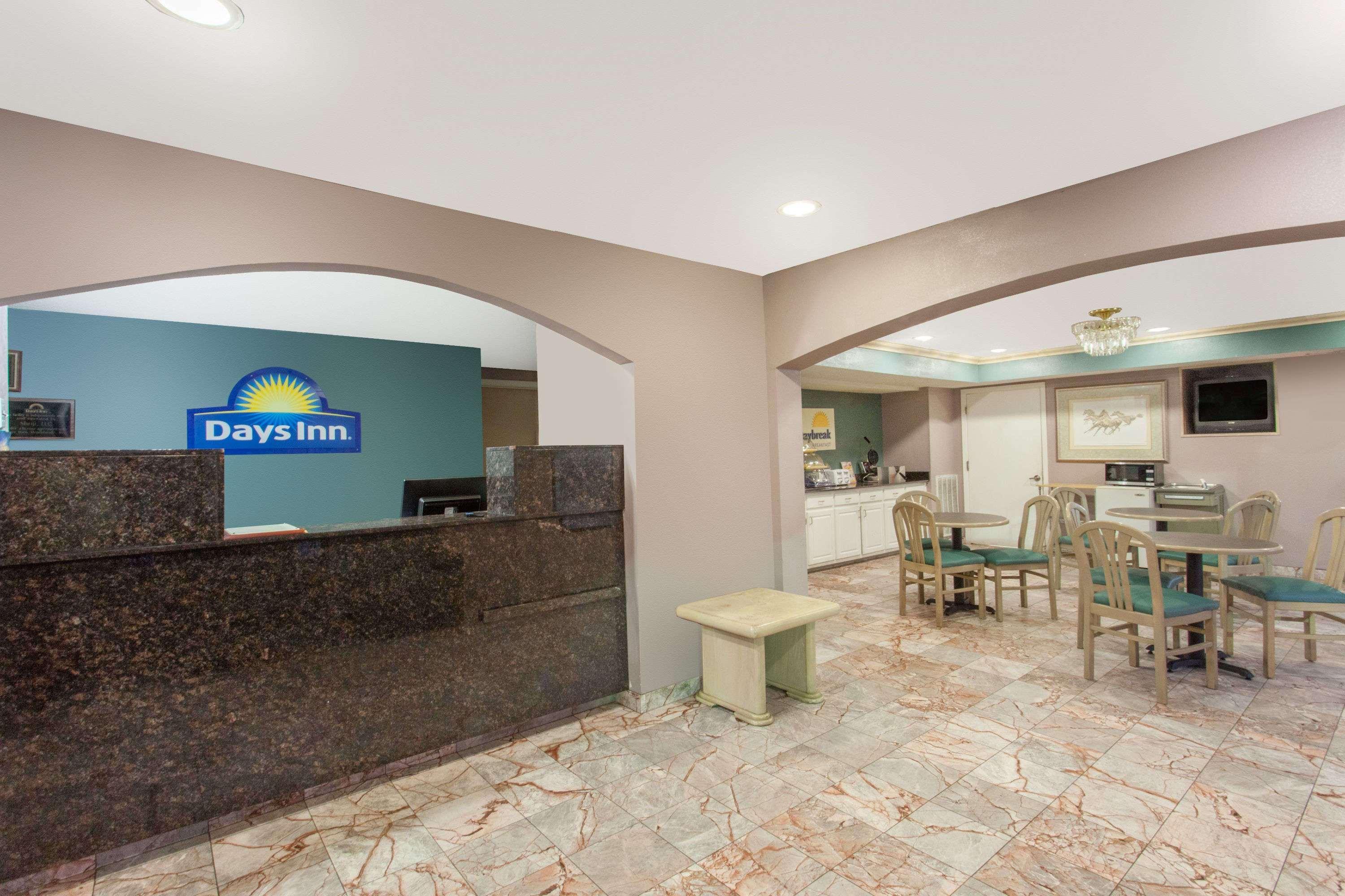 Quality Inn & Suites Decatur Priceville I-65 Bagian luar foto