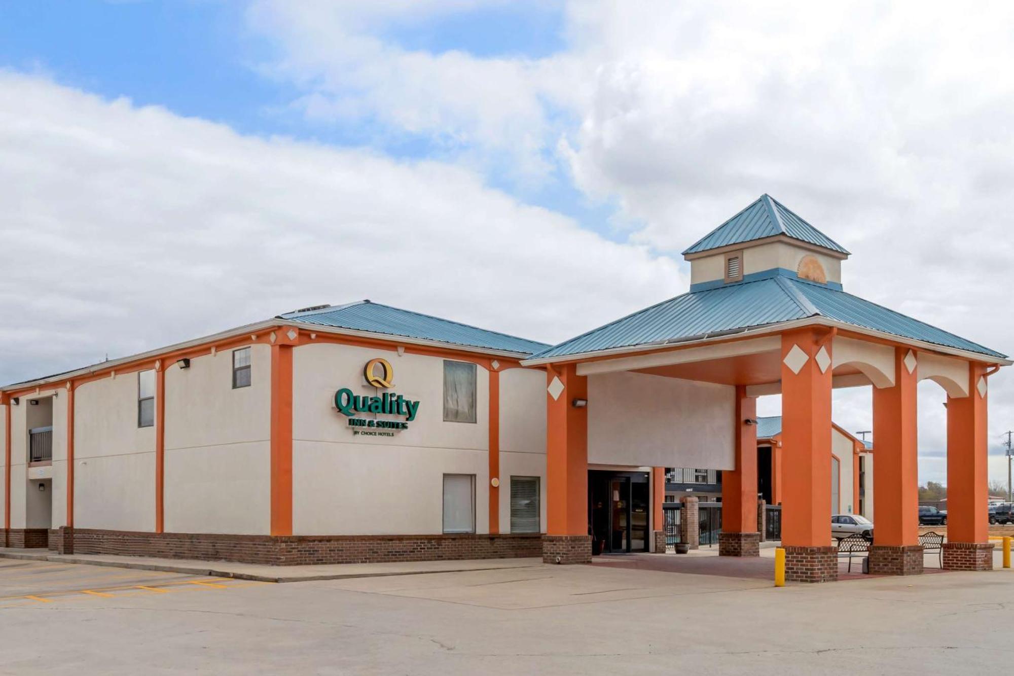 Quality Inn & Suites Decatur Priceville I-65 Bagian luar foto